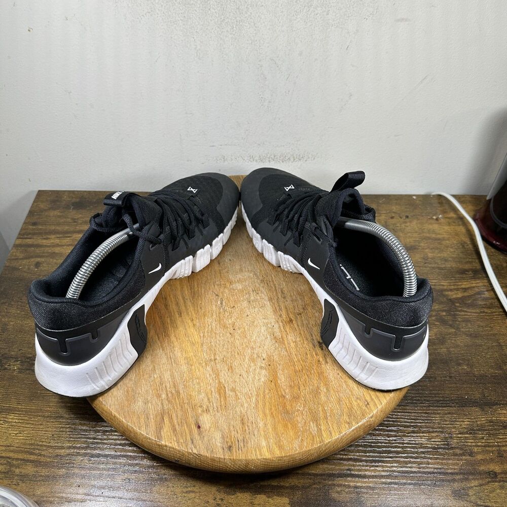 Nike Free Metcon 5 Shoes Womens Size 10 Black White Training Athletic DV3950-001 - Picture 5 of 8